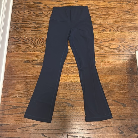 Lululemon Navy Align High Rise Mini Flare Pant Short - Picture 8 of 13